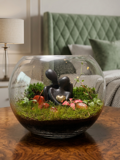 Romantic couple terrarium with golden heart, fittonia and moss handcrafted by Lilli Plants UAE for gifting