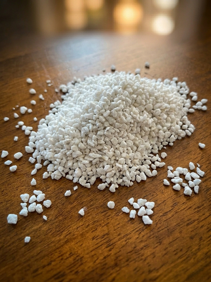 Lilli Plants Snow White decorative pebbles for terrarium drainage and indoor plants